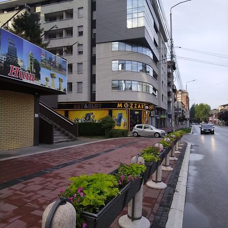 Naissa Apartment Nis Bagian luar foto
